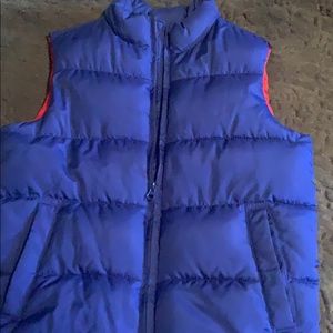 Boys size 8 puffer vest blue